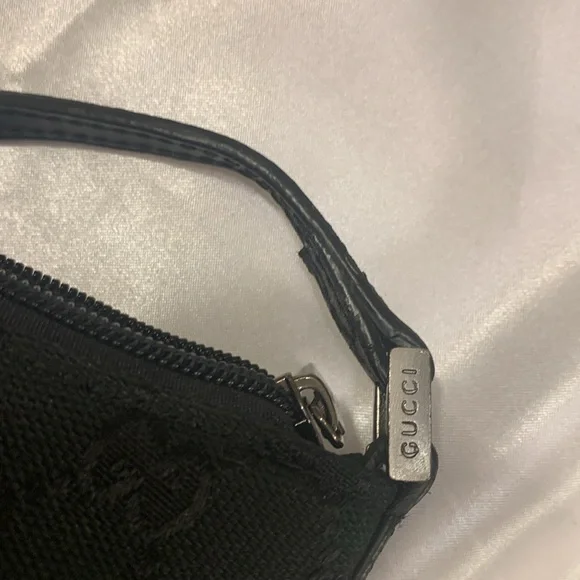 Gucci Boat Pochette Bag - Picture 12 of 16